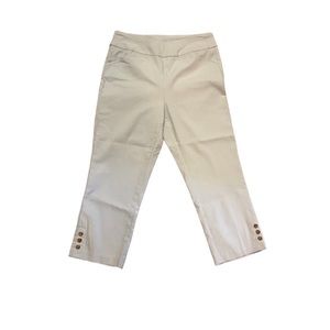 Tribal Stretch Cropped Light Gray Capris with Pockets